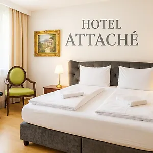 Attache L Contactless Check-in Viyana