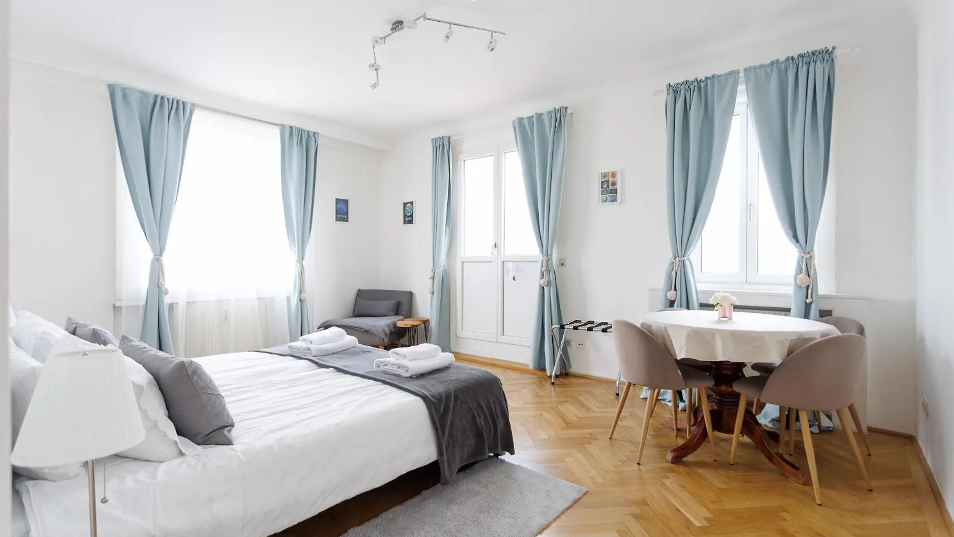 Terrassen Apartment Bei Der Staatsoper- Naschmarkt Viyana